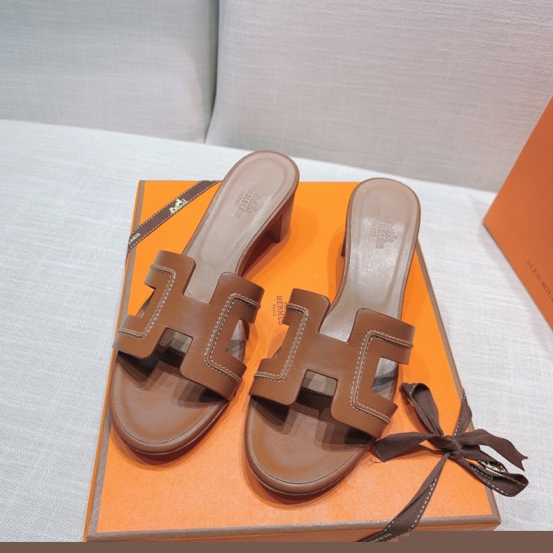 H**mes slippers